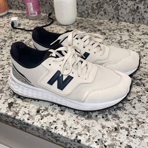 Like new- new balance fresh foam